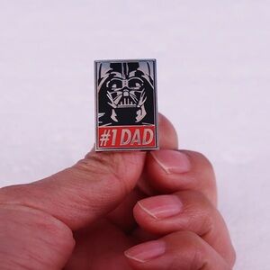 #1 Dad Darth Vader Pin NWOT

1 for $6
2 for $8
3 for $12
4 for $15